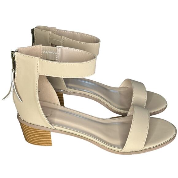 Journee Collection Womens Percy Block Heel Sandal Tan size 11‎ - Picture 1 of 6